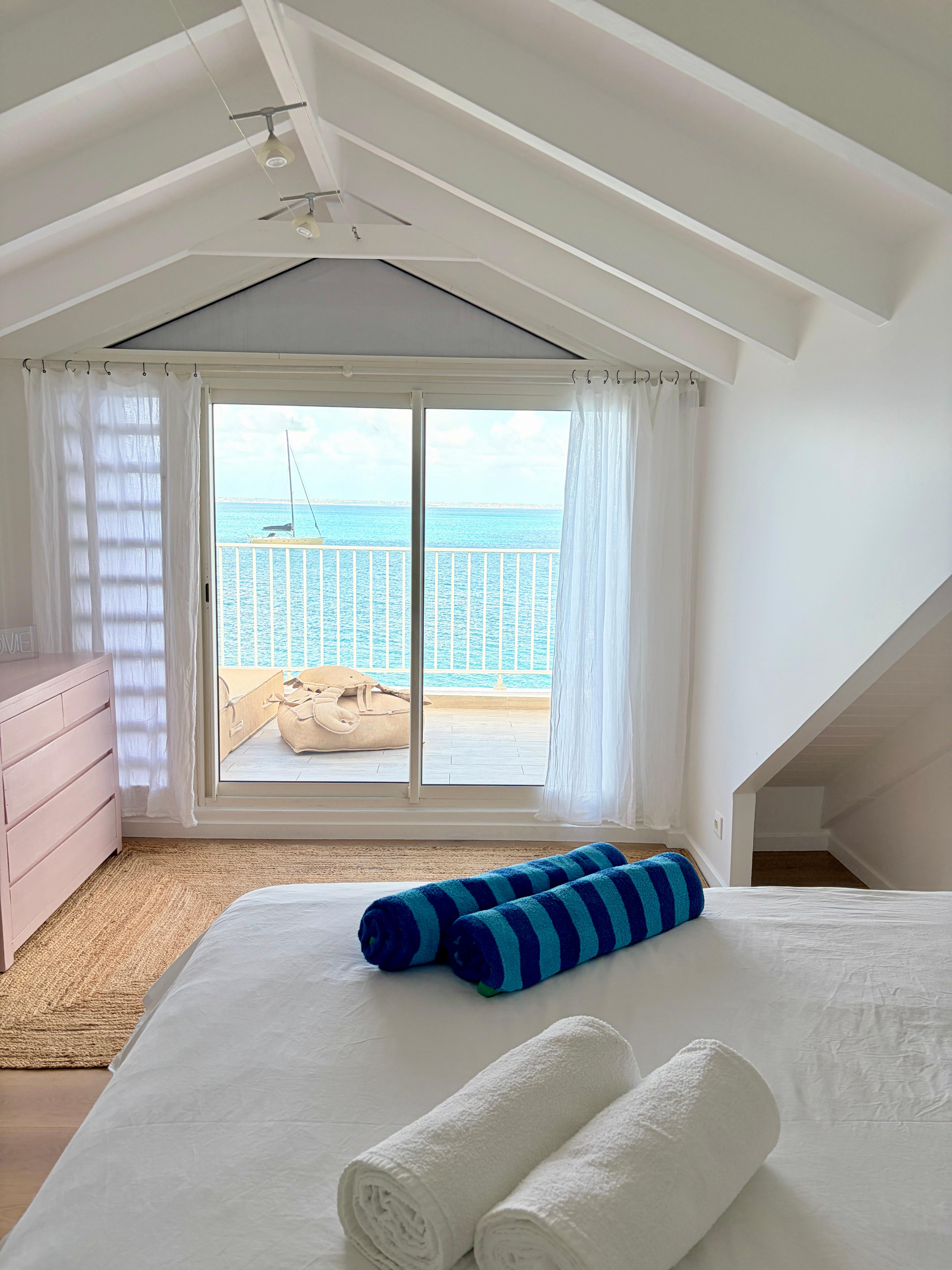 Beachfront Studio gallery image 6